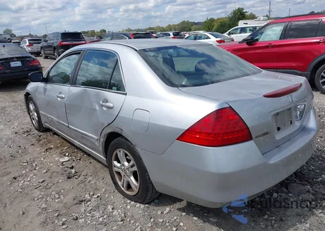 2006 Honda Accord 2.4 Ex из США, поврежденный, VIN 1HGCM56766A097132